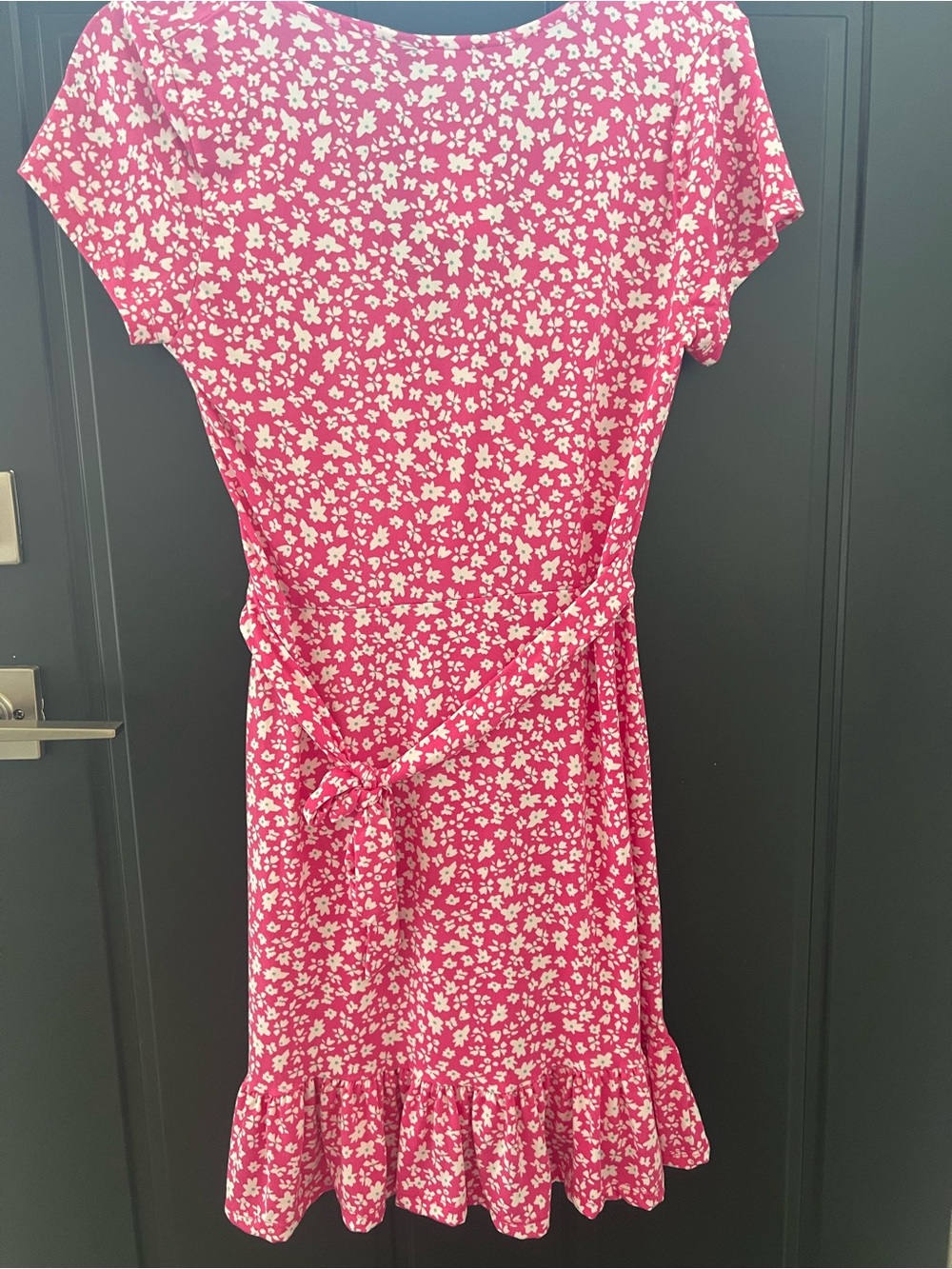 Rebel Sugar Hot Pink and White Floral Dress (NWT) 🍒 Size Medium - Picture 2 of 4